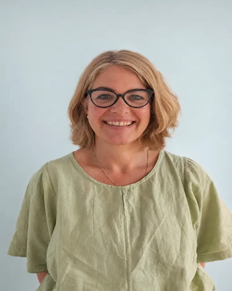 Portret van Corine, Ouderbegeleider eetstoornissen bij Vooruit met Zorg