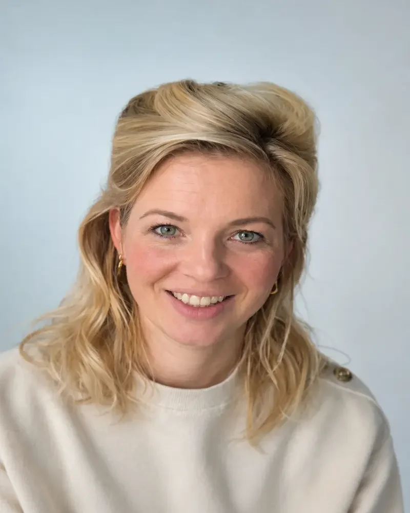 Portret van Corjanne, Specialistisch ambulant begeleider & ervaringsdeskundige eetstoornissen bij Vooruit met Zorg